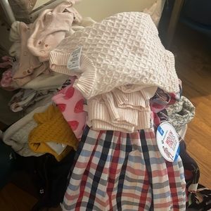 12-24 Month Girl Wardrobe 30 Pieces for 40$ H&M, Zara, Carters, Jack n Jill, etc